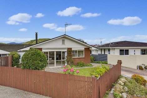 Photo of property in 15a Te Maku Grove, Waikanae, 5036