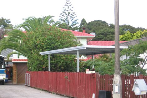 Photo of property in 80 Chilcott Road, Henderson, Auckland, 0612