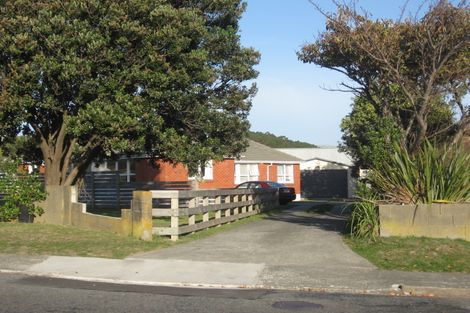 Photo of property in 45 Kapiti Crescent, Titahi Bay, Porirua, 5022