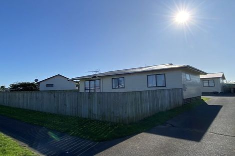 Photo of property in 1/16 Templeton Place, Clendon Park, Auckland, 2103