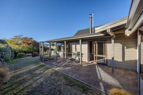 Photo of property in 8 Kennedy Crescent, Wanaka, 9305