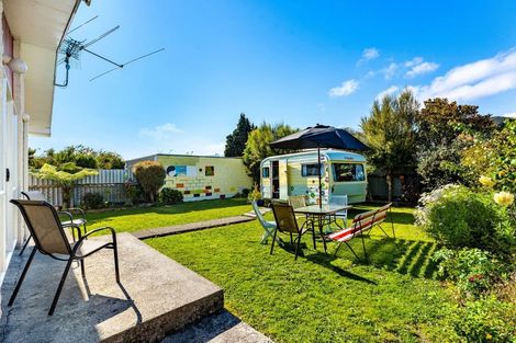 Photo of property in 13a Bentinck Street, Wallaceville, Upper Hutt, 5018