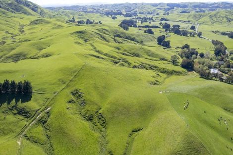 Photo of property in 2472 Opaki Kaiparoro Road, Eketahuna, 4994