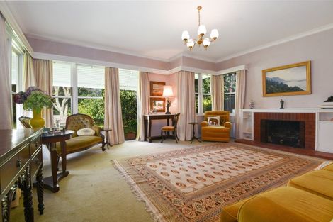 Photo of property in 18 Vista Place, Kawaha Point, Rotorua, 3010