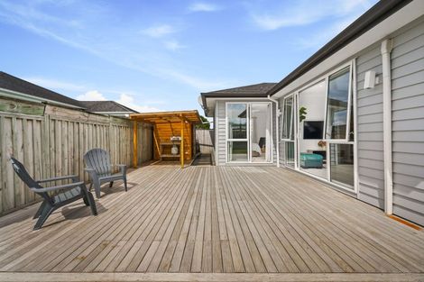 Photo of property in 1 Aporo Drive, Kumeu, 0810