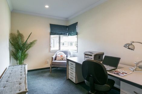 Photo of property in 5 Kentia Place, Havelock North, 4130