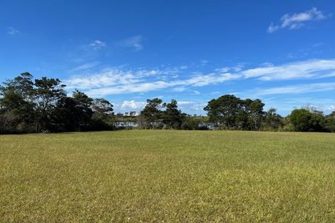 Photo of property in 60 Cobham Crescent, Kelston, Auckland, 0602