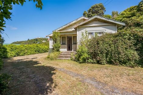 Photo of property in 46 Pekanga Road, Normandale, Lower Hutt, 5010