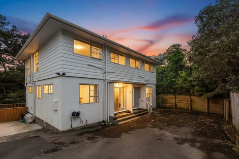 Photo of property in 6 Cyril Way, Paparangi, Wellington, 6037