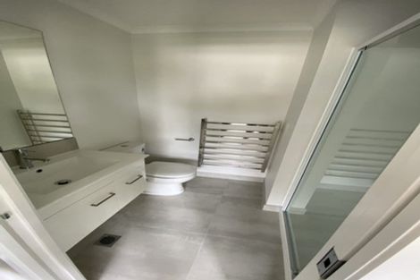 Photo of property in 56 Papatupu Way, Kumeu, 0810