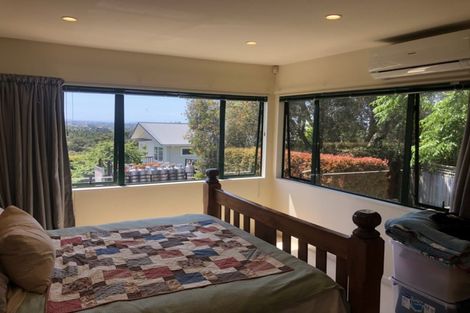 Photo of property in 1/32 Tui Glen Road, Birkenhead, Auckland, 0626