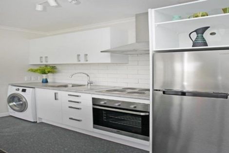 Photo of property in 73 Townsend Road, Miramar, Wellington, 6022