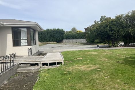 Photo of property in 500 Sawyers Arms Road, Harewood, Christchurch, 8051