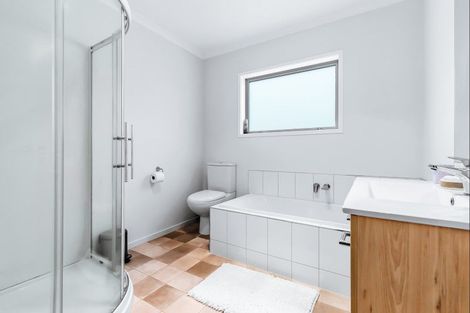 Photo of property in 4 John Norrie Place, Motuoapa, 3382