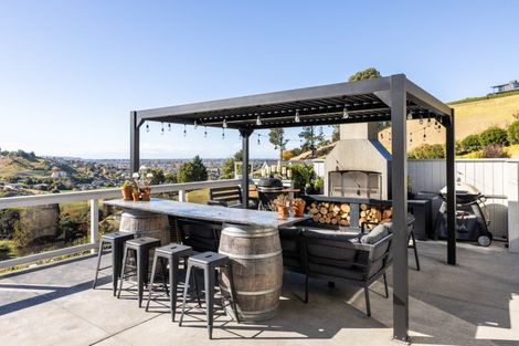 Photo of property in 1 Te Roera Drive, Taradale, Napier, 4112