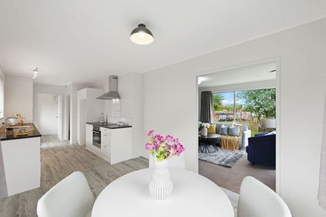 Photo of property in 1 Benmore Place, Manurewa, Auckland, 2102