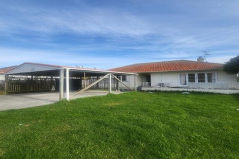 Photo of property in 70 Cambridge Terrace, Papatoetoe, Auckland, 2025