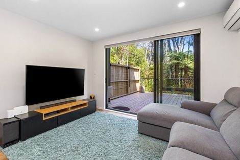Photo of property in 29 Tokai Place, Glen Eden, 0602
