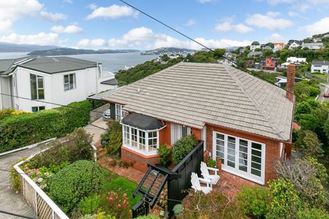 Photo of property in 122 Cashmere Avenue, Khandallah, Wellington, 6035