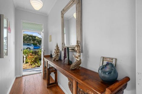 Photo of property in 1/59 Rawene Road, Birkenhead, Auckland, 0626