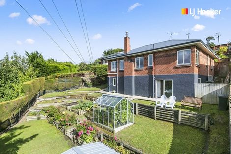 Photo of property in 35 Forfar Street, Clyde Hill, Dunedin, 9011