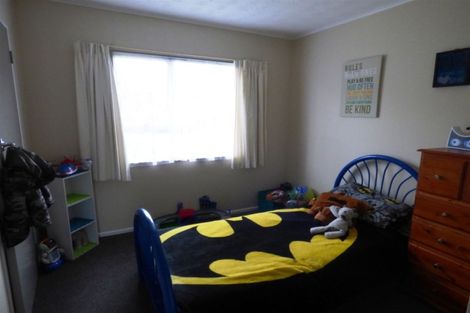 Photo of property in 32 Mcneil Street, Balclutha, 9230