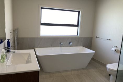 Photo of property in 3 Bargour Street, Wanaka, 9305