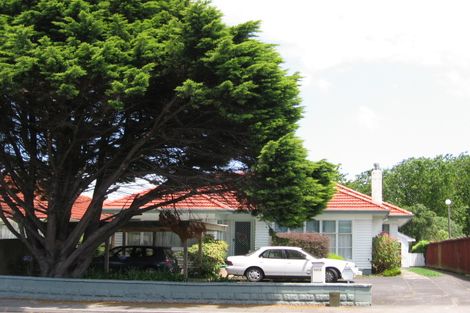 Photo of property in 1611b Great North Road, Waterview, Auckland, 1026