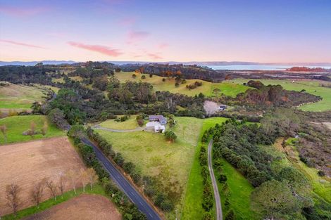 Photo of property in 499 Shelly Beach Road, South Head, Helensville, 0874