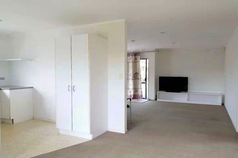 Photo of property in 67 Burswood Drive, Burswood, Auckland, 2013