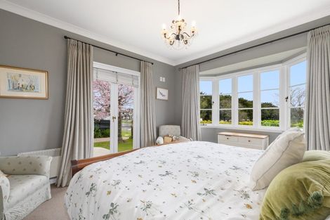 Photo of property in 462 Devonport Road, Tauranga South, Tauranga, 3112