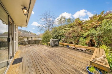 Photo of property in 15 Forest Road, Pinehaven, Upper Hutt, 5019