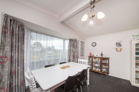 Photo of property in 8 Hillcrest Drive, Kelvin Grove, Palmerston North, 4414