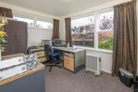 Photo of property in 45 Farquhars Road, Redwood, Christchurch, 8051