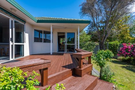 Photo of property in 17 Kingsgate Avenue, Havelock North, 4130