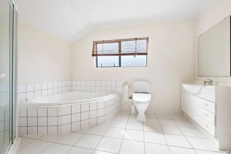 Photo of property in 53c Northboro Road, Belmont, Auckland, 0622
