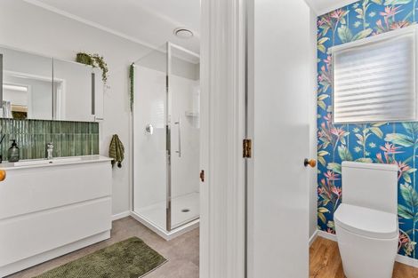 Photo of property in 52b Tiri Road, Manly, Whangaparaoa, 0930