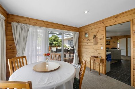 Photo of property in 12 Frank Frethey Place, Highlands Park, New Plymouth, 4312