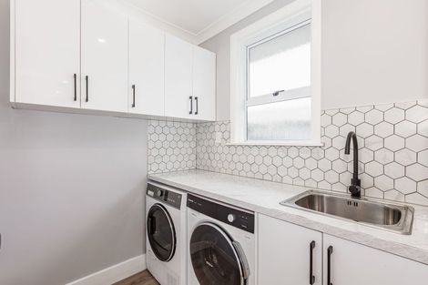 Photo of property in 100 Castor Crescent, Cannons Creek, Porirua, 5024