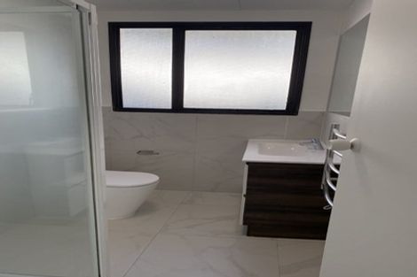 Photo of property in 36 Caribbean Drive, Unsworth Heights, Auckland, 0632