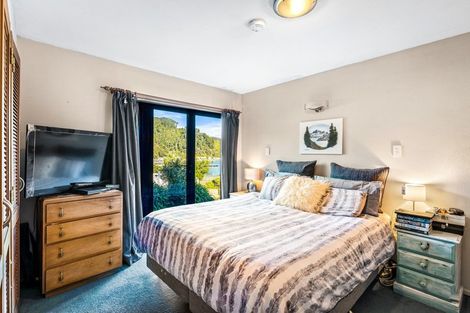 Photo of property in 13a Ferry Road, Days Bay, Lower Hutt, 5013