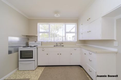 Photo of property in 89 Wikiriwhi Crescent, Awapuni, Palmerston North, 4412
