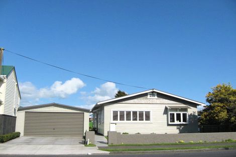 Photo of property in 77 Wallace Place, Westown, New Plymouth, 4310