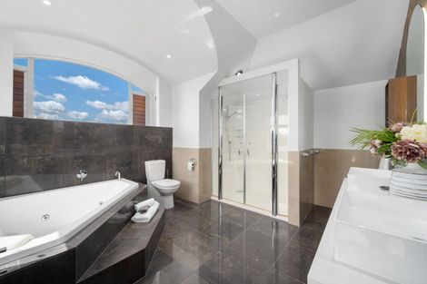 Photo of property in 72 Compass Way, Half Moon Bay, Auckland, 2012