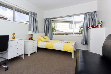 Photo of property in 36 Cron Avenue, Te Atatu South, Auckland, 0610