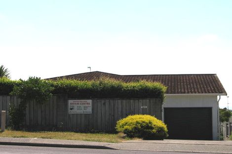 Photo of property in 121 Carlisle Road, Northcross, Auckland, 0632