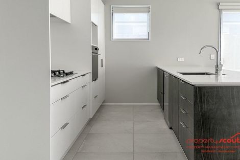 Photo of property in 29 Cambie Avenue, Red Beach, 0932