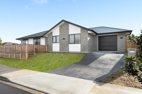 Photo of property in 2 Tamapahore Boulevard, Papamoa Beach, Papamoa, 3118