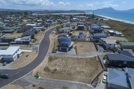 Photo of property in 147 Bream Bay Drive, Ruakaka, 0116