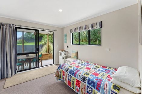 Photo of property in 7 James Street, Waikawa Beach, Manakau, 5573